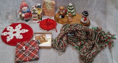 Christmas Holiday Decor Bundle Lot