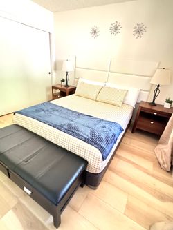 Queen mattress and box spring