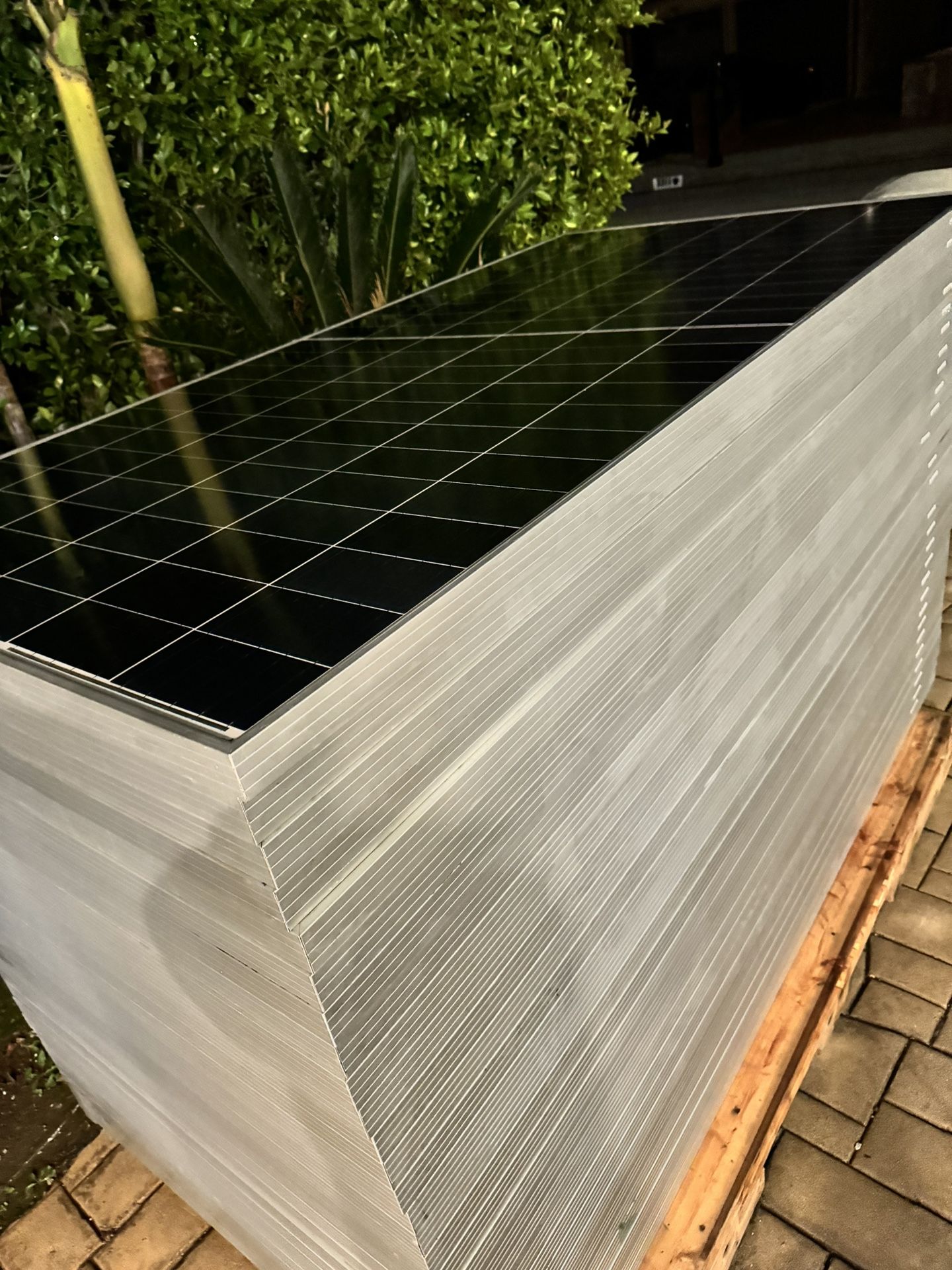 Jinko 405W Solar Panels 