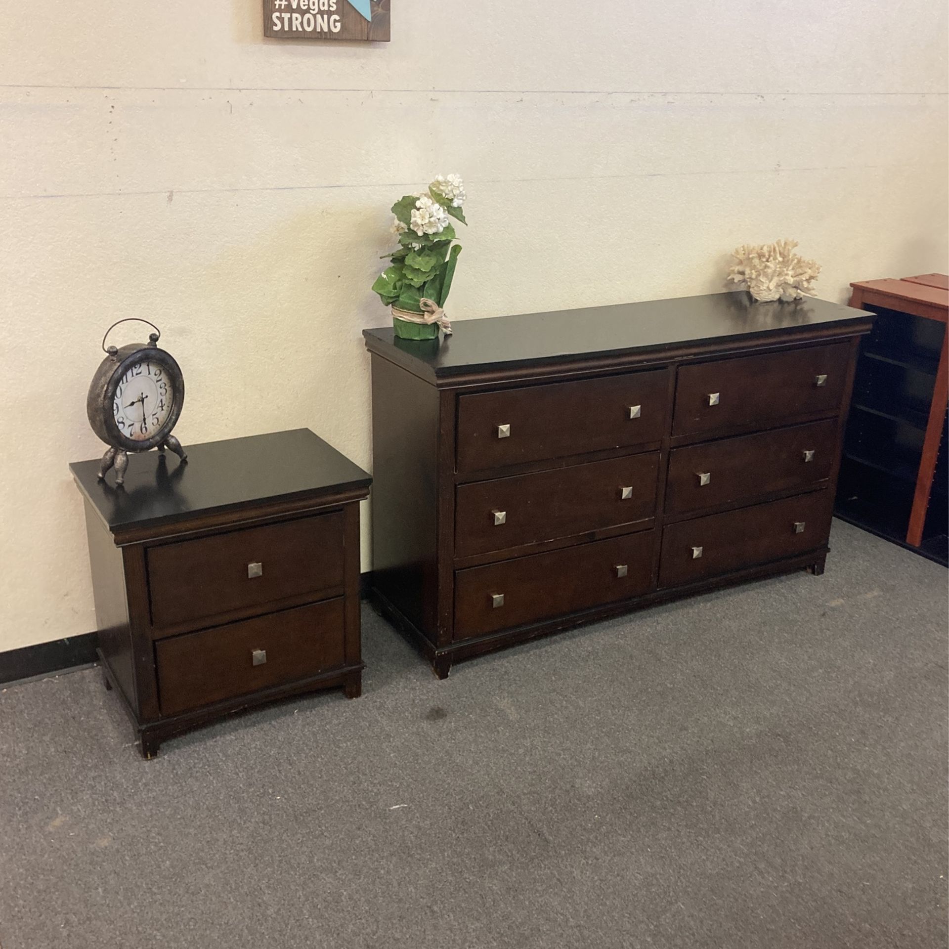 Used Dresser Set (10 Delivery) for Sale in Las Vegas, NV OfferUp