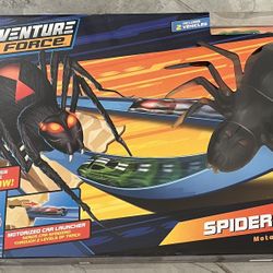 Spider Smash Motorized Race Track Car Vehicle Playset (28 Pieces)