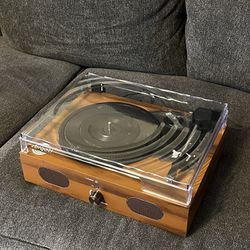Vintage style vinyl record player with Bluetooth