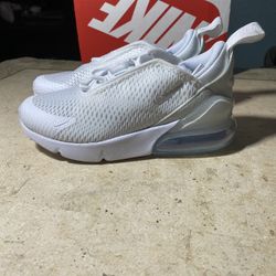 Nike Kids' Air Max 270 Sneaker Little Kid