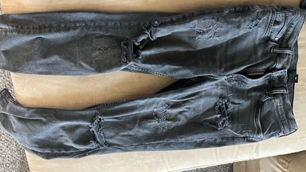 H&M Distressed jeans 