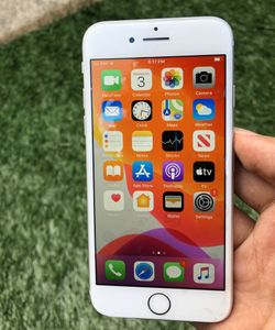 iPhone 8 64GB Factory Unlocked-Silver