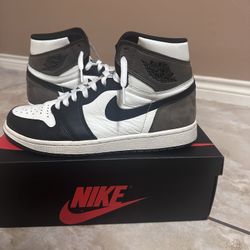 jordan 1 mochas size 9.5