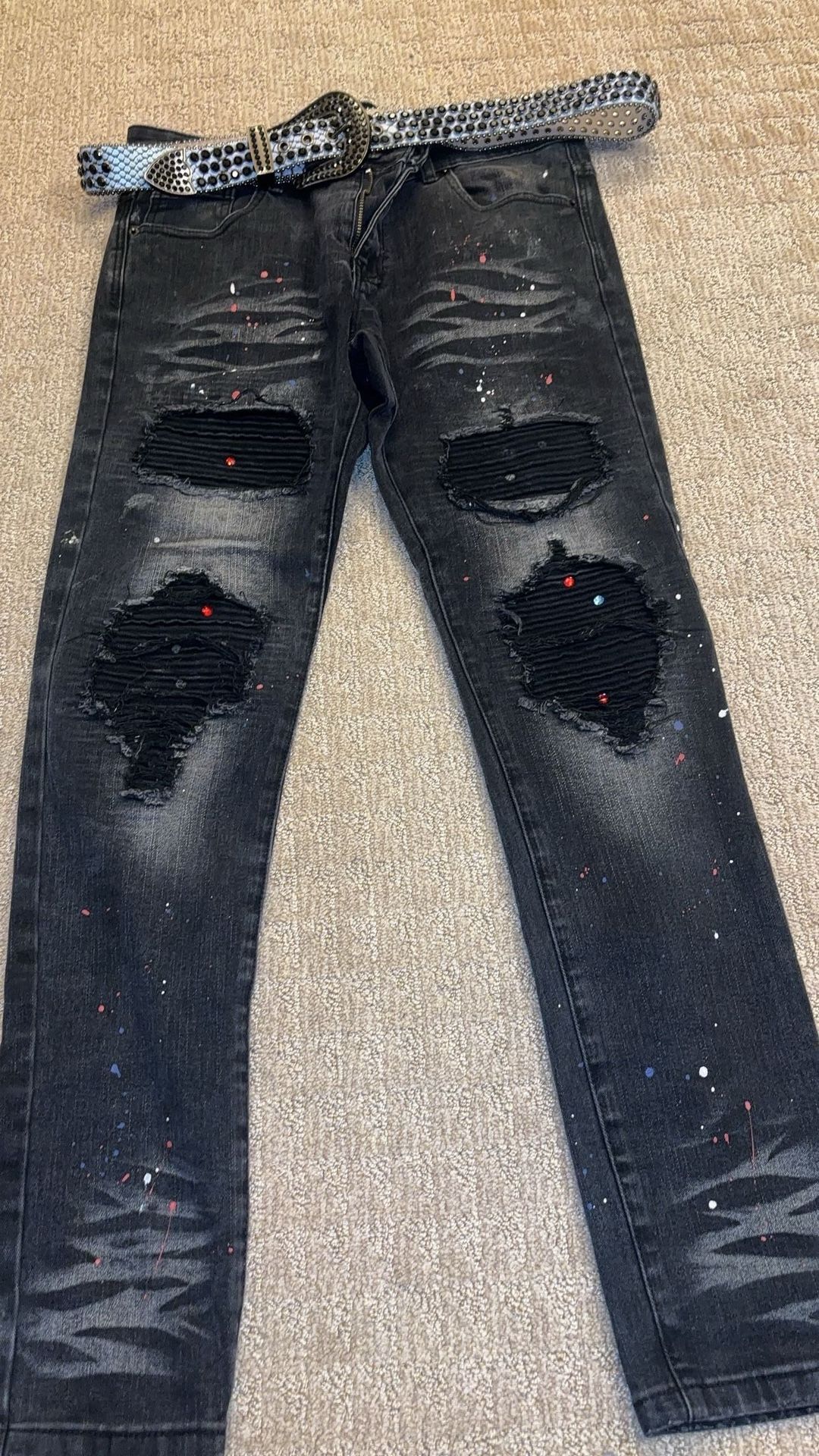 Mens pants with a Snake skin belt