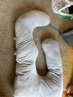 Pregnancy Pillow. Mom Coazy