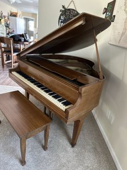 Winter Company Piano