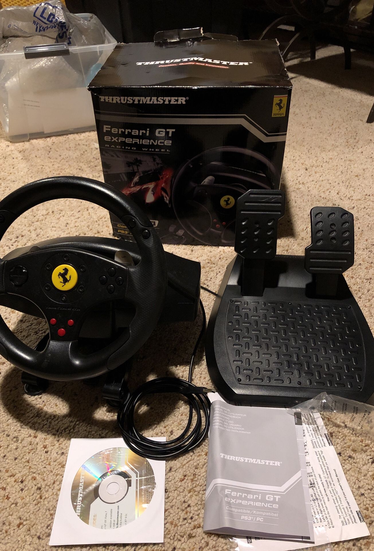 Thrusmaster Ferrari GT racing wheel for PS3, PC