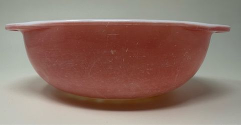 Vintage Pyrex Flamingo Pink Round Casserole Dish Model: 024 Capacity: 2 Quart