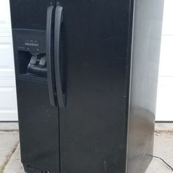 Amana Refrigerator Freezer 