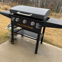 Blackstone 28 In XL 3-Burner Omnivore Griddle W/ Hood – Barely Used. Includes Accessories and Cover