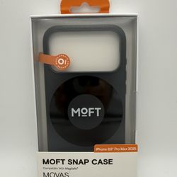 iPhone 17 Pro Max Moft Snap Case Black - NEW