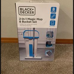 NEW Black+Decker 2-in-1 Magic Mop & Bucket Set 