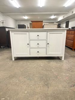 2 Door / 3 Drawer White Buffet / Sideboard