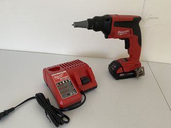 Milwaukee M18 FUEL 18-Volt Lithium-Ion Brushless Cordless Drywall Screw Gun kit