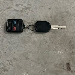 Ford. Focus key fob.