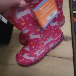 NWT Girl Size 13/1 UNICORN  Light Up Rain Boots