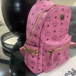 MCM Backpack 100 % Authentic $420 or Best Price
