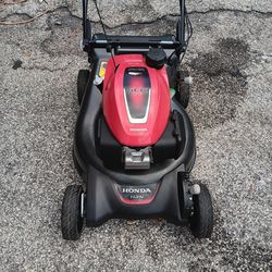Like Brand New Self Propled Lawn Mower 325 Cash 