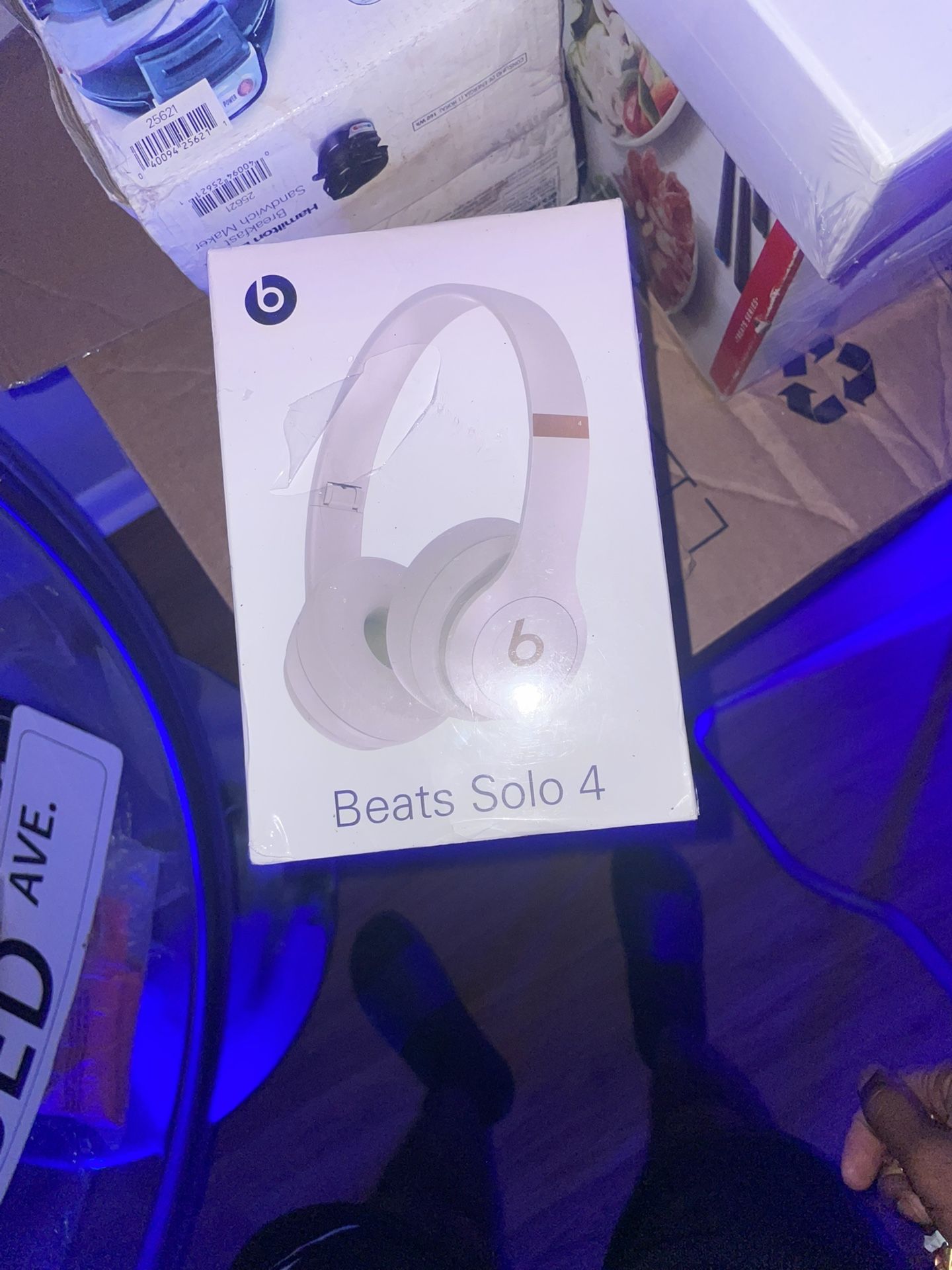 Beats Solo 4 