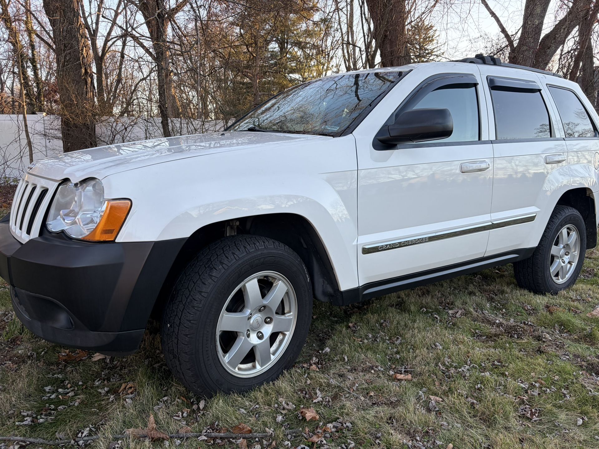 JEEP GRAND CHEROKEE LAREDO 4x4