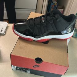 Jordan 11 Low Breds