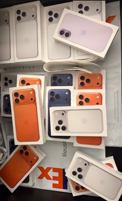 Unlocked iPhone 17 Pro Max Or 17 Pro New Sealed With Receipt 🧾 Bonus New Case & Screen Protector 