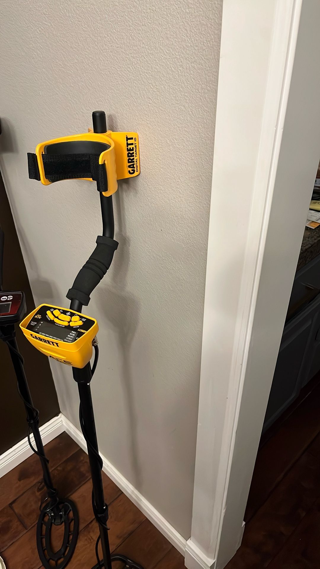 Garrett ACE 400 Metal Detector