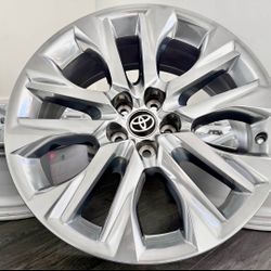20” Toyota Highlander Wheels / Rims OEM Genuine One Rim has a light scuff    Bolt Pattern: 5x4.5 inch / 5x114.3 mm Center Bore: 60.1mm Width: 20x8 Off