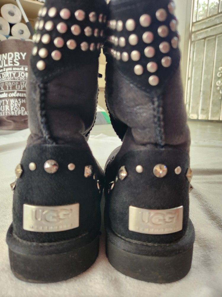 Ugg Bowen Boots With Swarovski Crystals Size 9
