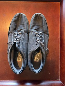 VANS 13 Men’s Gray Canvas Low Top Lace-Up Sneakers Rubber Sole Skateboarding