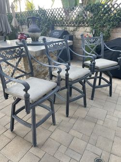 BASSO SWIVEL BARSTOOL - SET OF 3