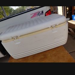 Igloo cooler $30.00