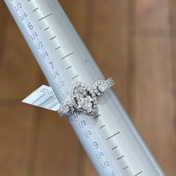 Marquises Diamond Ring 