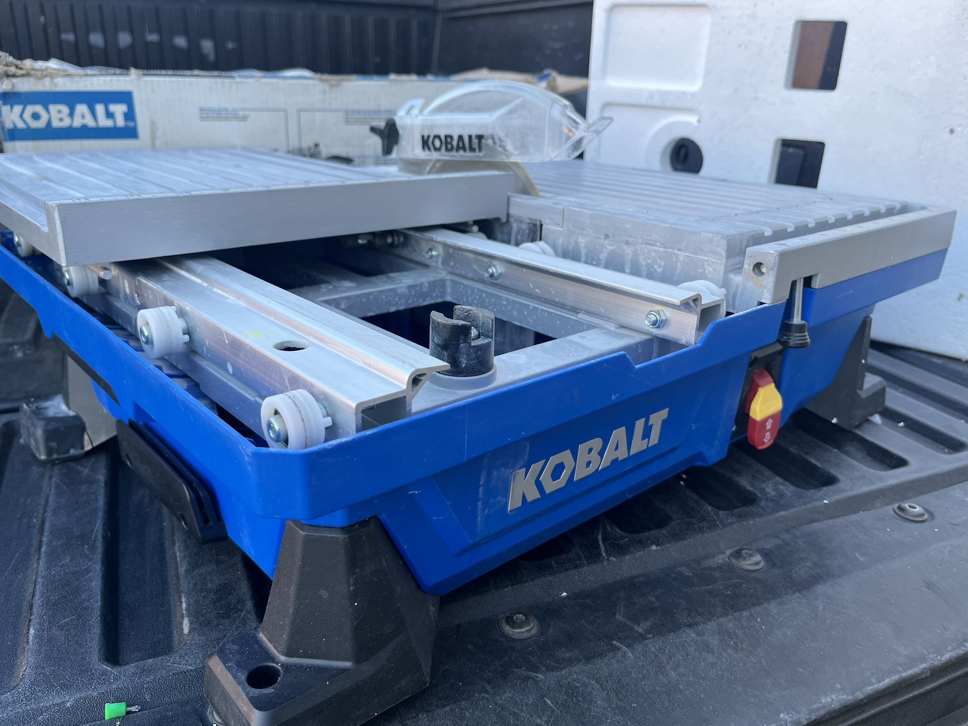KOBALT   7” Tabletop Tile Saw
