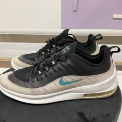 Nike Air Max Axis Running shoes 10.5 Zoom 