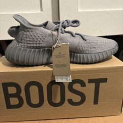 Yeezy Boost 350 V2