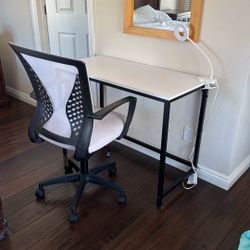 💻 Desk + Chair + Clip Light Set – $50