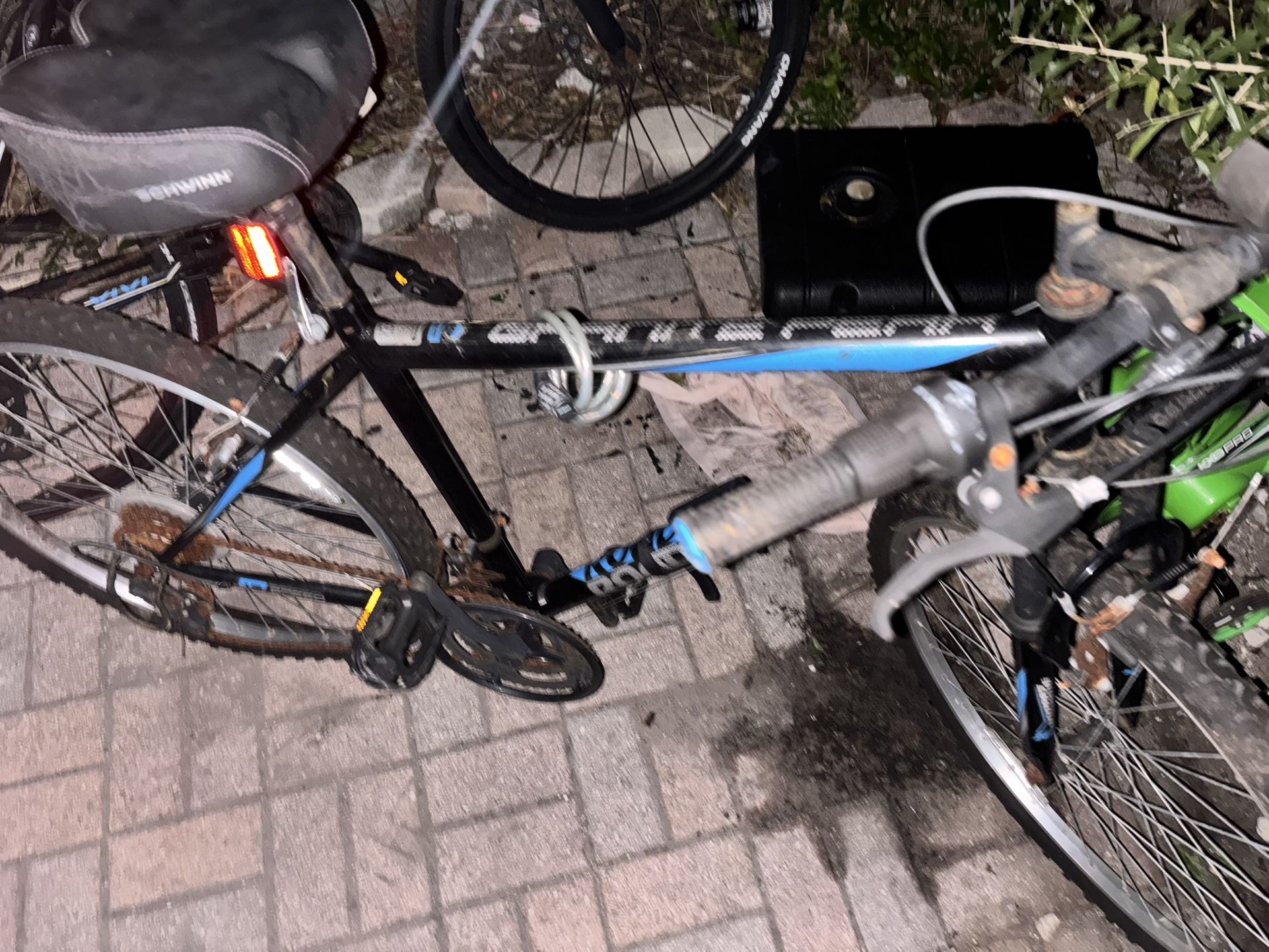 2 Electric Scooters Just Need Chargers 3 Bikes 1 Electrical 1 Dmx Bike Seat Missing 1 Mountain Bike