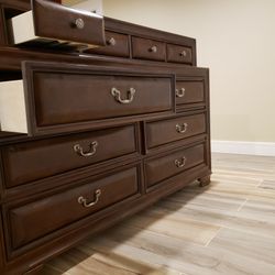 10 Drawer Double Dresser