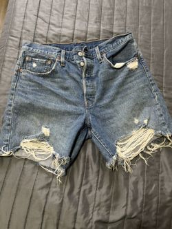 Levi Women’s Shorts