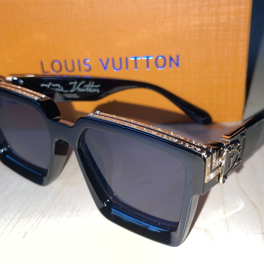 Louis VUITTON Sunglasses Louis VUITTON LV Waimea Black for Sale in Orlando,  FL - OfferUp