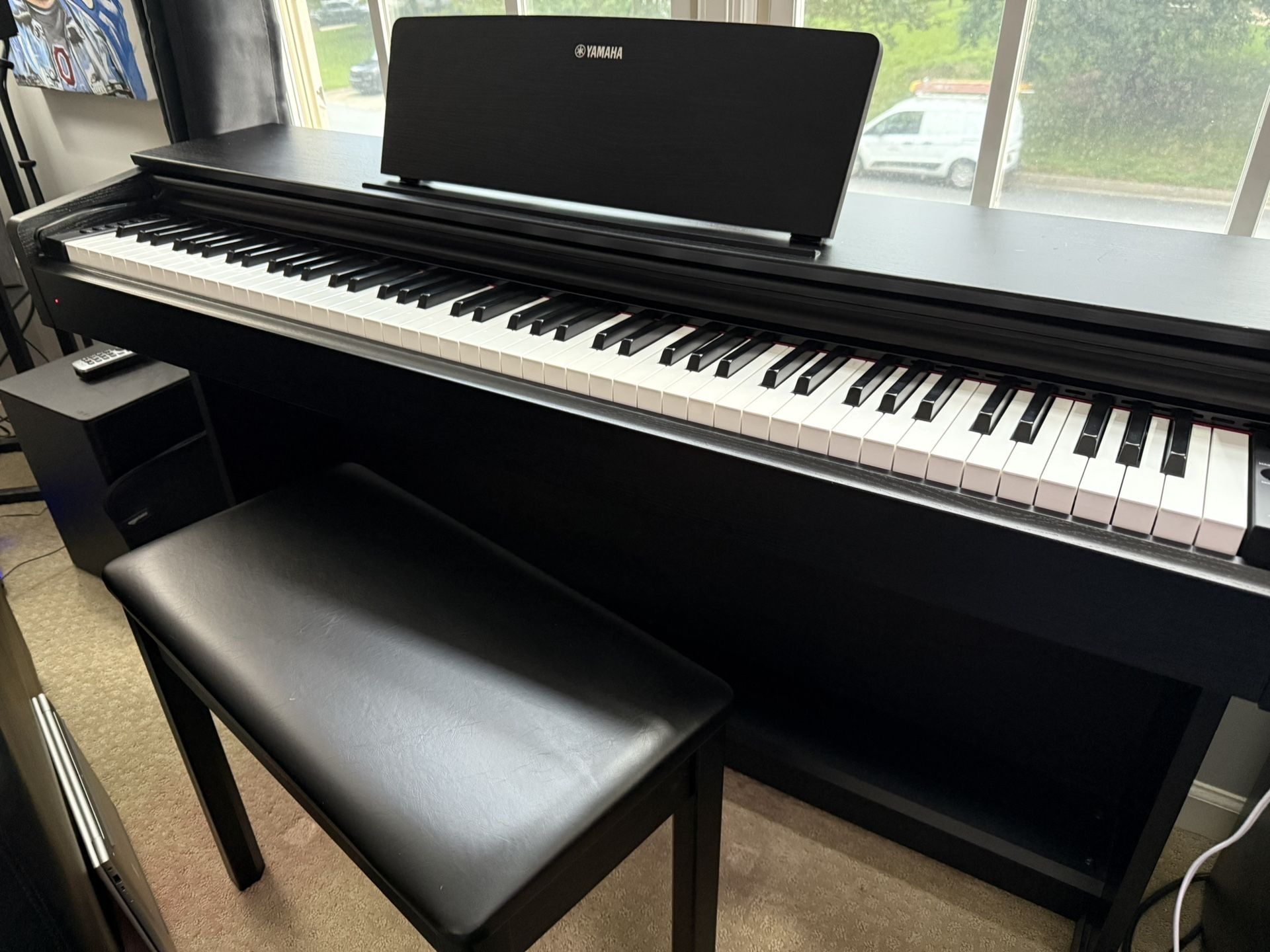 Yamaha Arius YDP-143