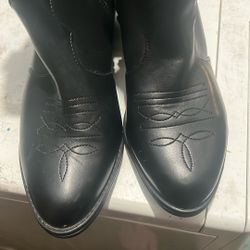 Black Low Cowgirl Boots Inside Zip Size 6-6.5