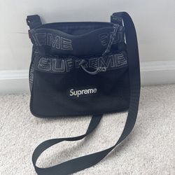 Supreme Sidebag 