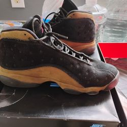 Black And Gold Jordans 