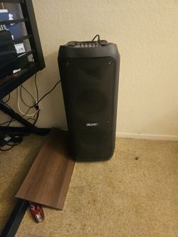 Dolphin speaker
