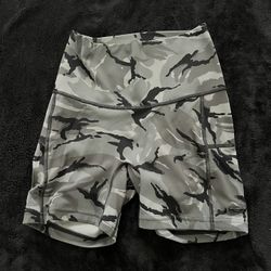 Gymshark Legacy Shorts (Camo)